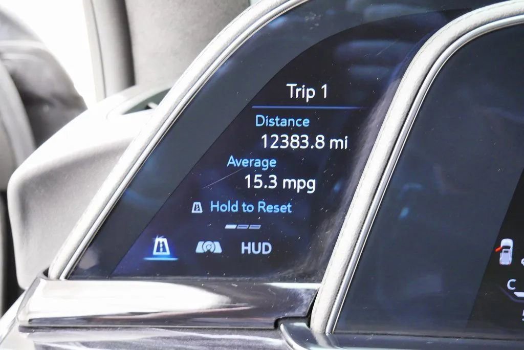 Used 2023 Cadillac Escalade V image 31