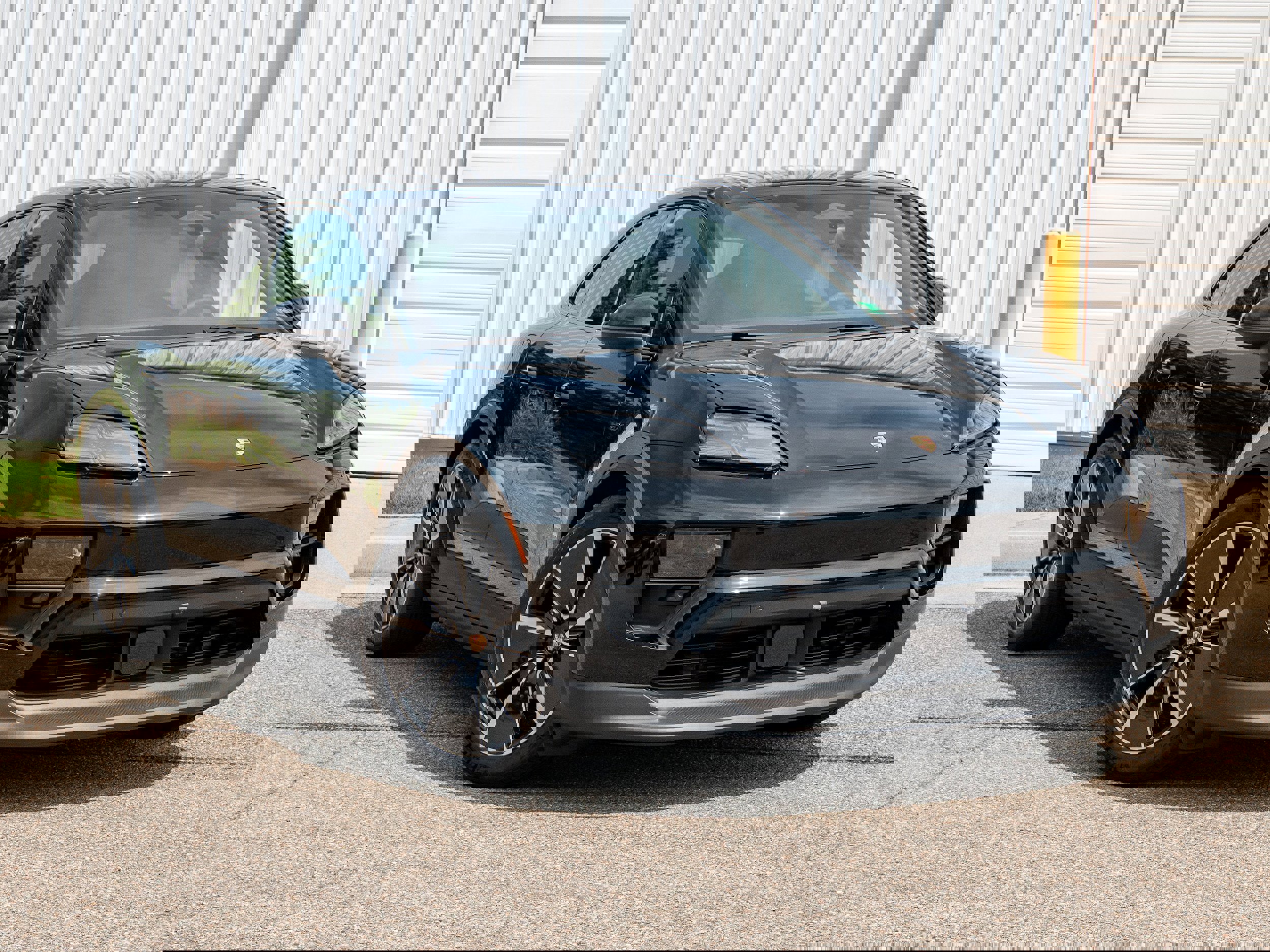 New 2025 Porsche Macan 4 Electric image 9