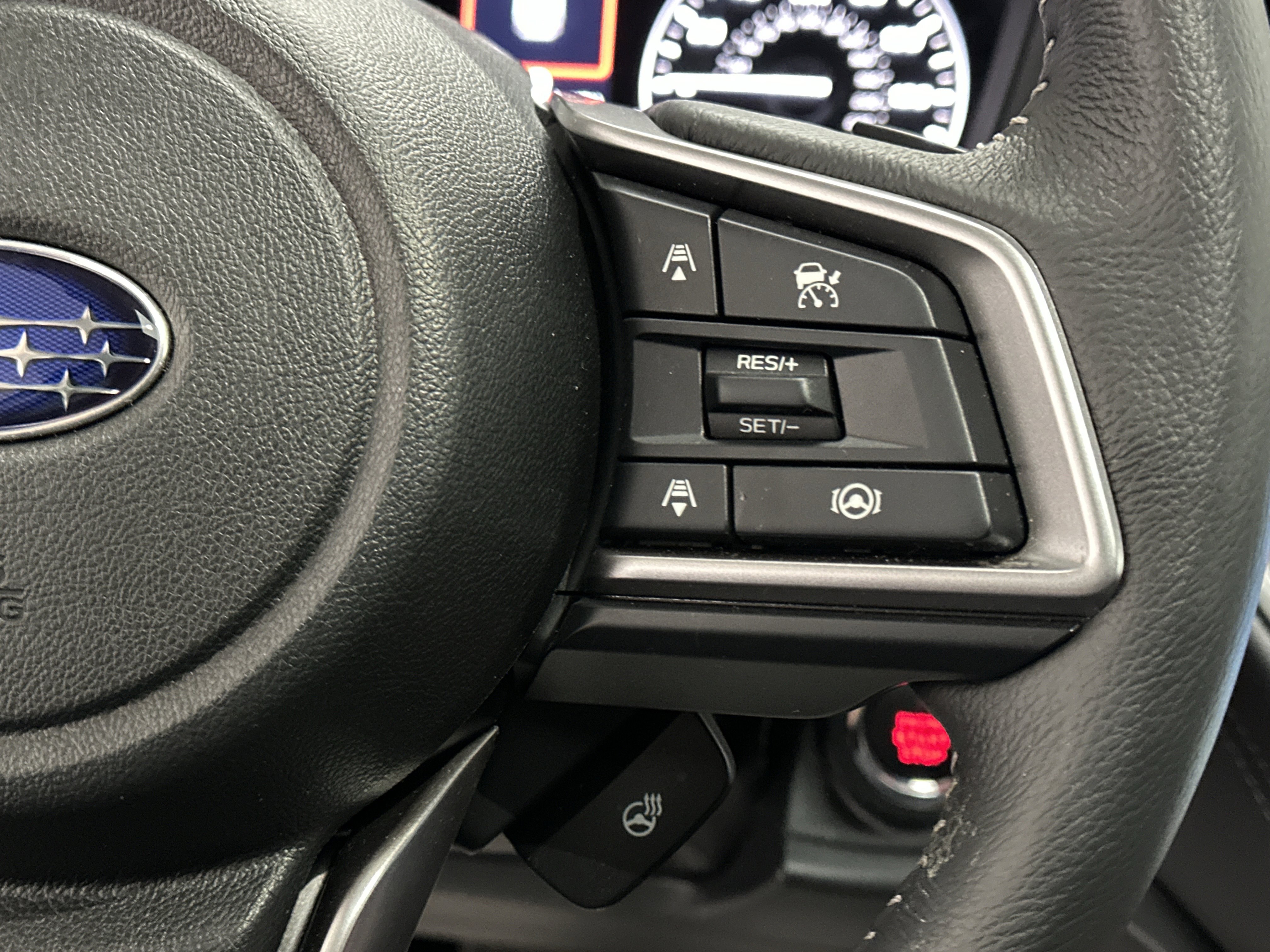 Certified 2025 Subaru Outback Limited image 31