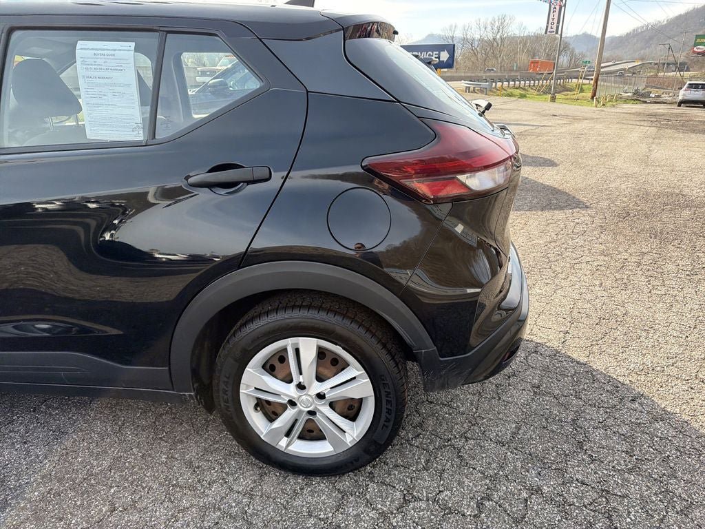 Used 2021 Nissan Kicks S FWD image 13