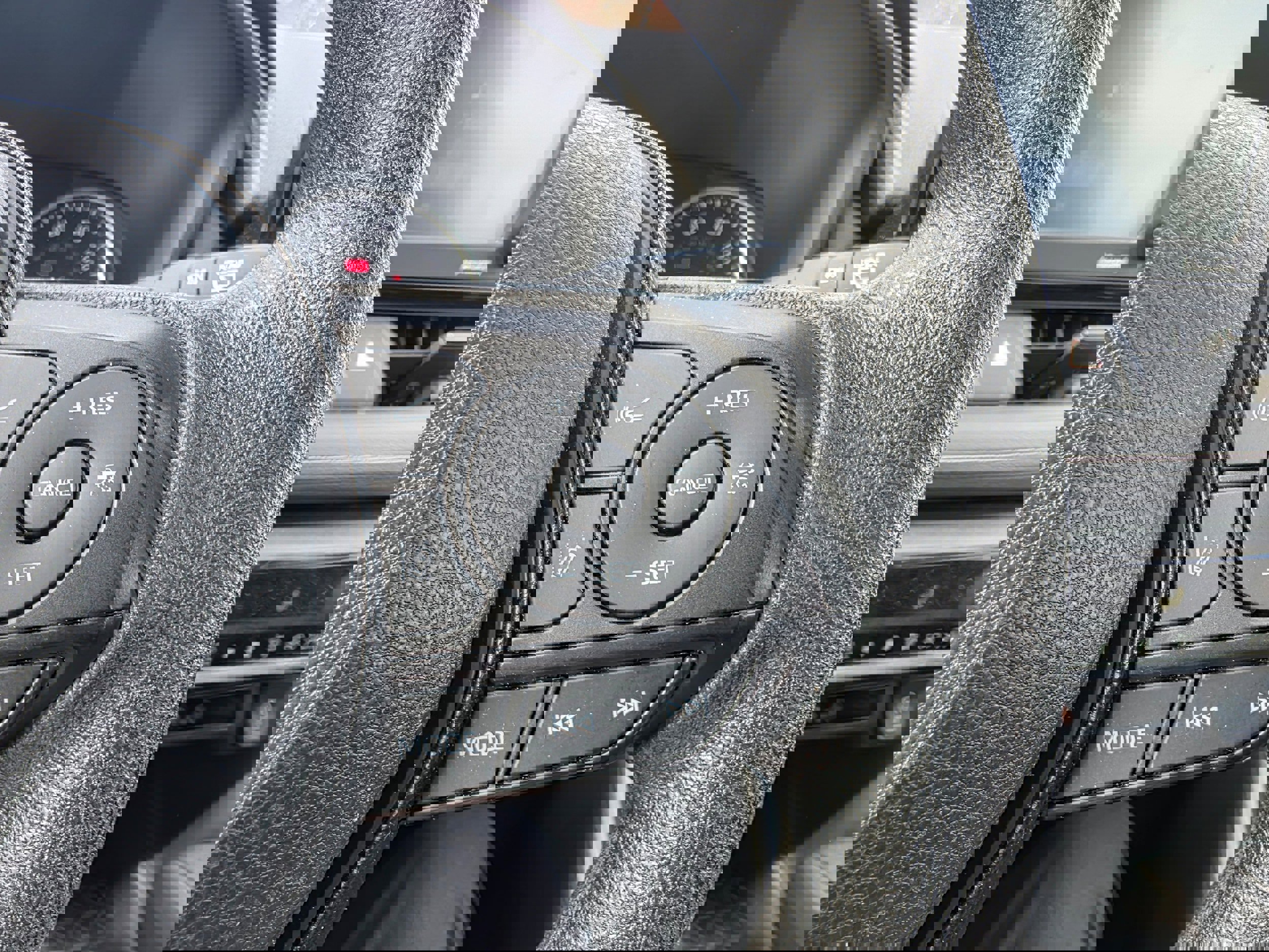 Used 2020 Toyota RAV4 XLE w/ Convenience Package image 14