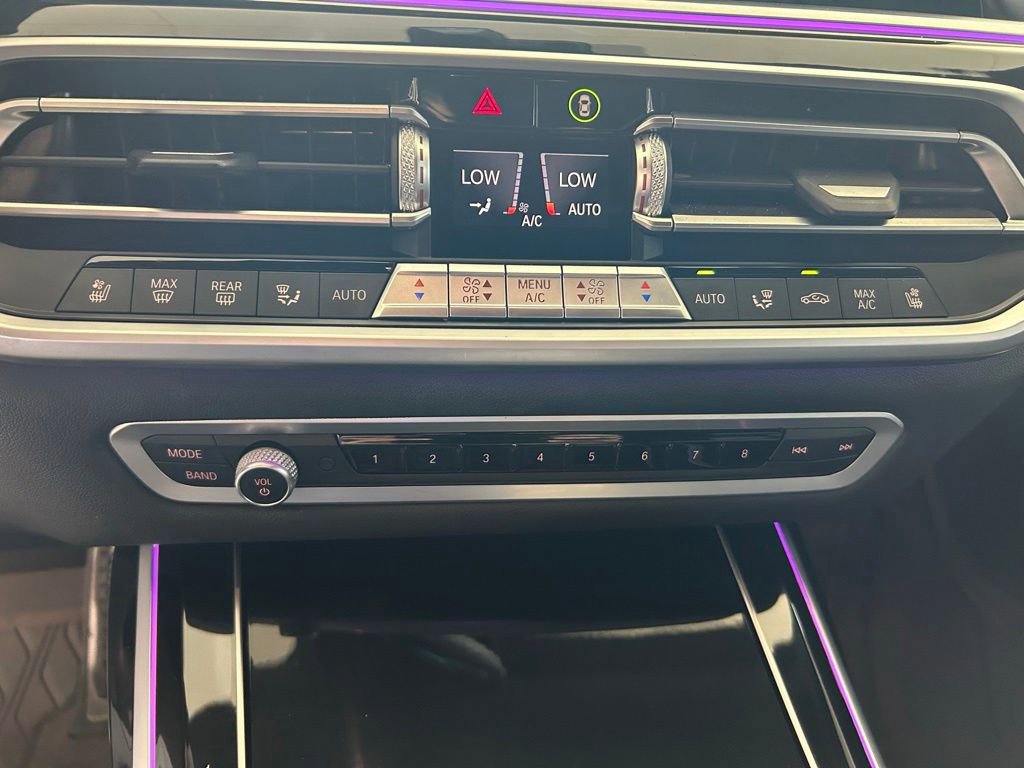 Used 2021 BMW X7 M50i AWD/4WD image 55