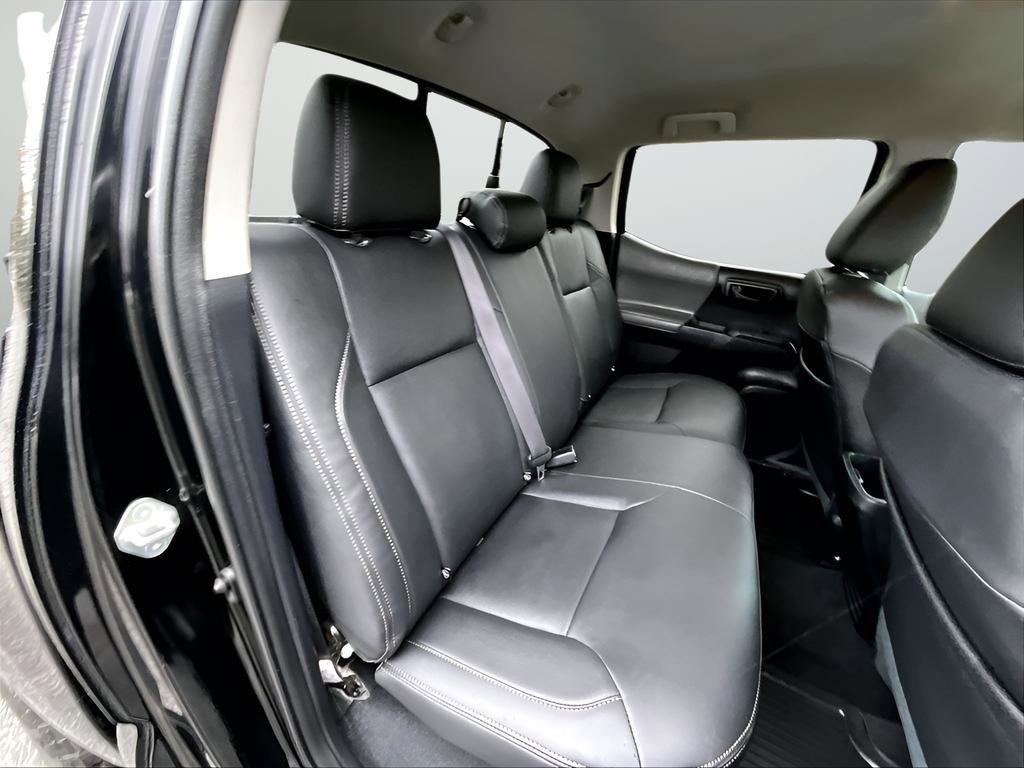 Used 2020 Toyota Tacoma SR image 19