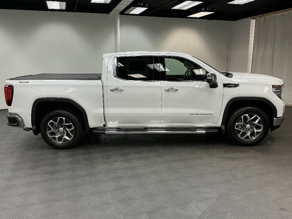 New 2026 GMC Sierra 1500 SLT w/ SLT Premium Package image 6
