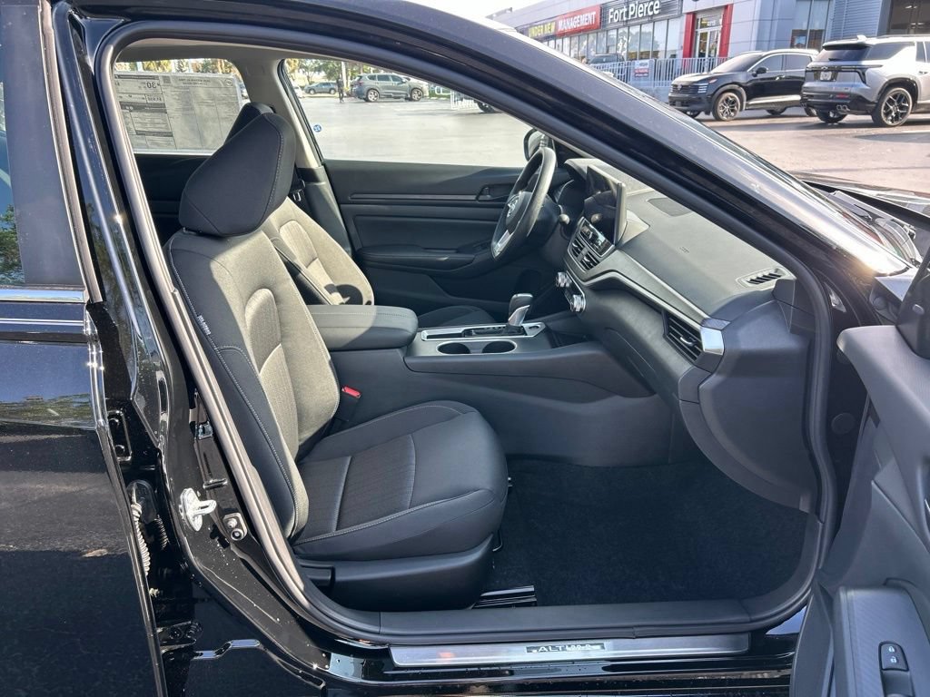 New 2026 Nissan Altima 2.5 SV w/ SV Special Edition Package FWD image 39