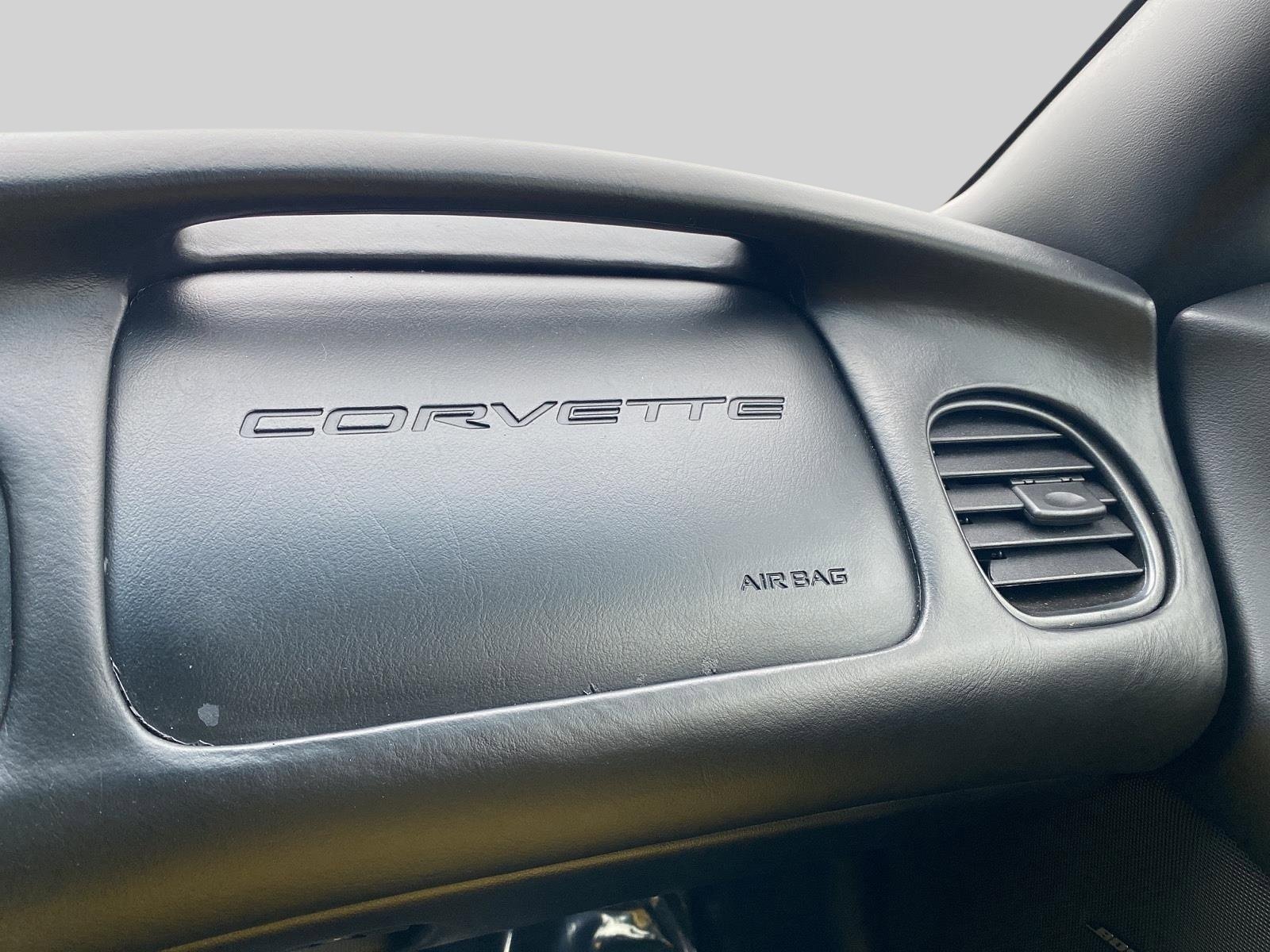 Used 1998 Chevrolet Corvette Convertible w/ Memory Pkg image 22