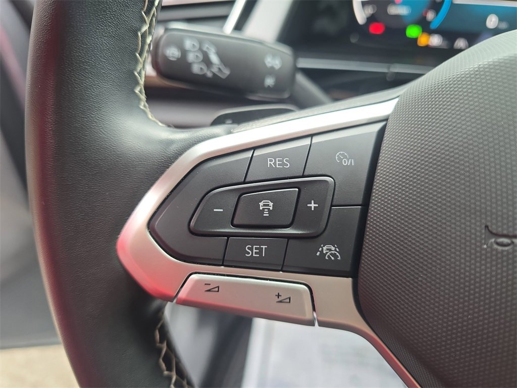 Used 2024 Volkswagen Atlas Cross Sport SE image 17