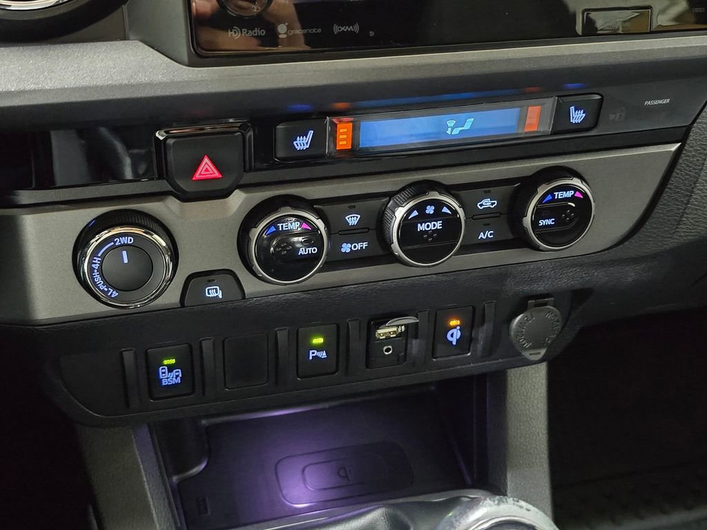 Used 2016 Toyota Tacoma TRD Off-Road image 15