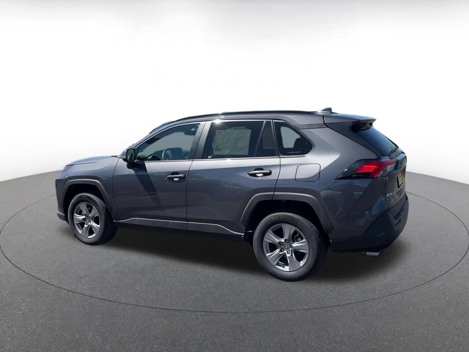 Used 2025 Toyota RAV4 XLE w/ Convenience Package AWD/4WD image 9