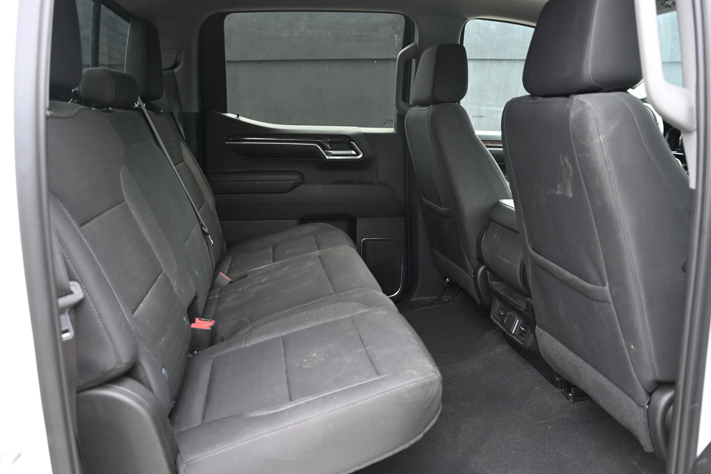 Used 2024 GMC Sierra 1500 SLE w/ Preferred Package RWD image 15