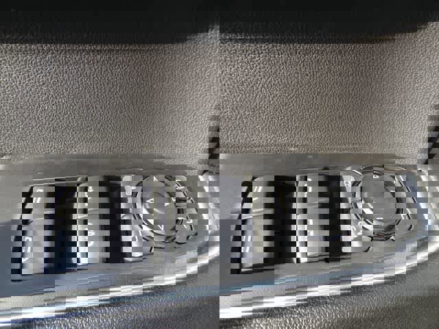 Used 2024 GMC Sierra 1500 SLT image 18