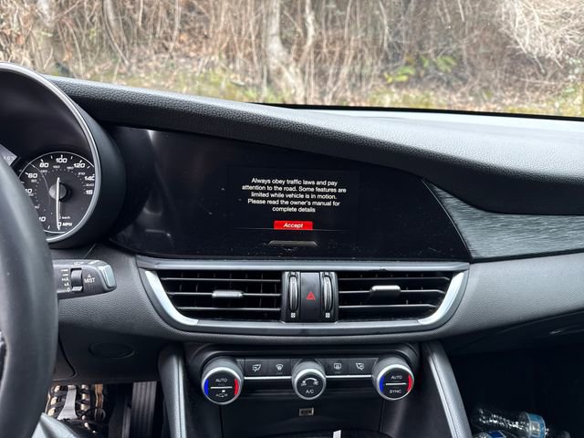 Used 2019 Alfa Romeo Giulia w/ Quick Order Package 22K Sport image 22