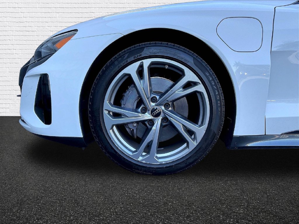 Used 2022 Audi e-tron GT Premium Plus AWD/4WD image 18