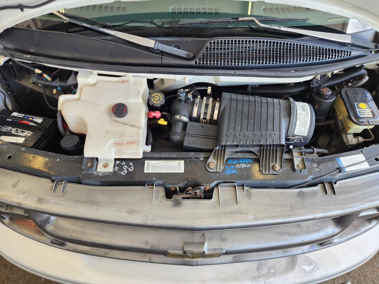 Used 2001 Chevrolet Express 3500 RWD image 11