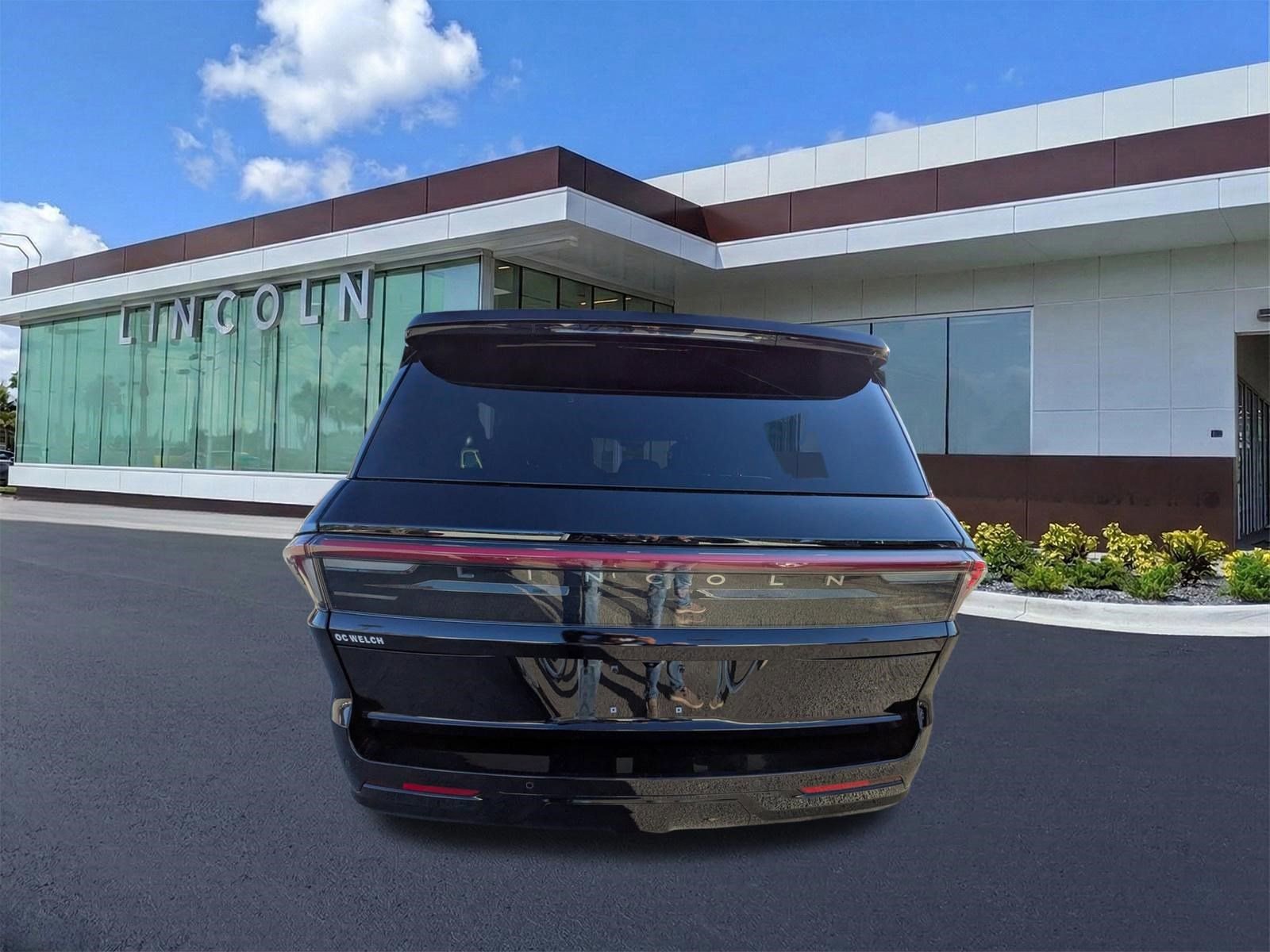 Certified 2025 Lincoln Navigator L Black Label image 6