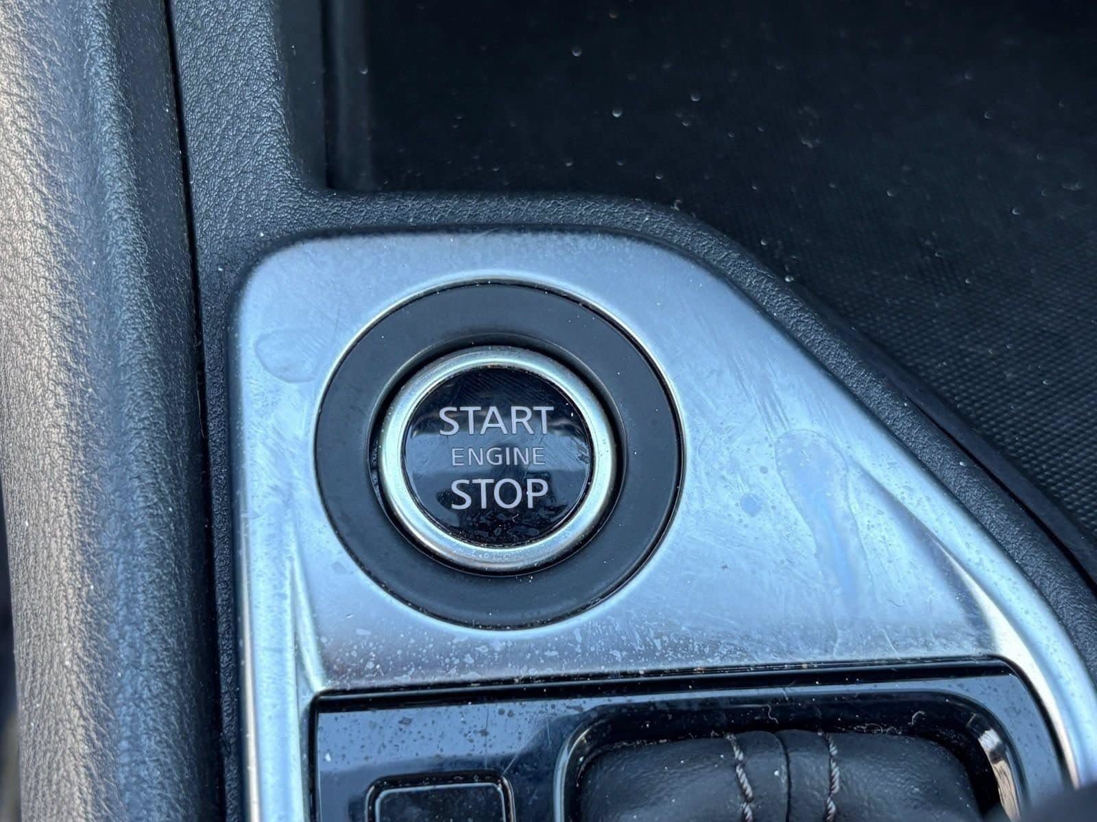 Used 2025 Nissan Sentra SV FWD image 31