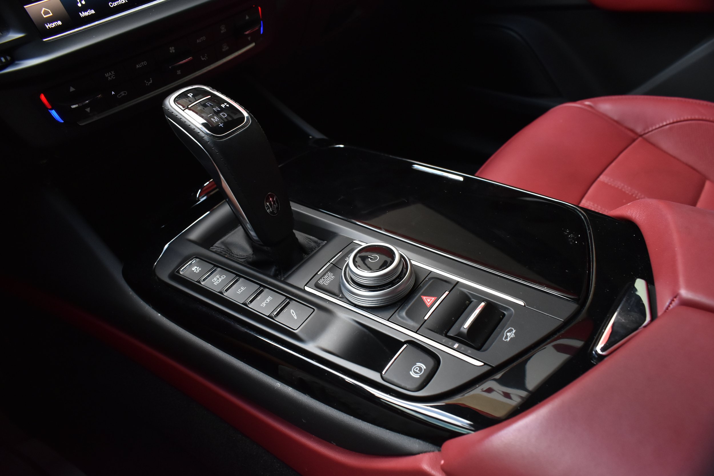 Used 2022 Maserati Levante GT AWD/4WD image 31