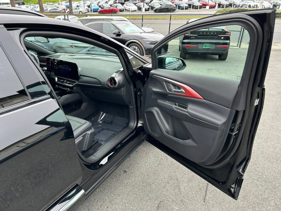 Used 2024 Chevrolet Equinox EV RS image 48