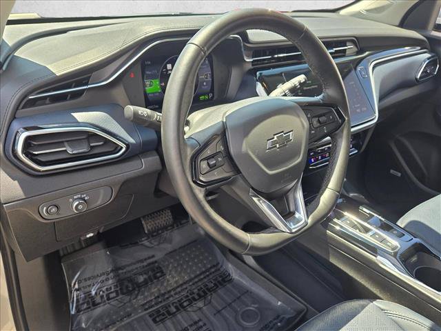 Used 2023 Chevrolet Bolt EUV Premier w/ Sun & Sound Package FWD image 9