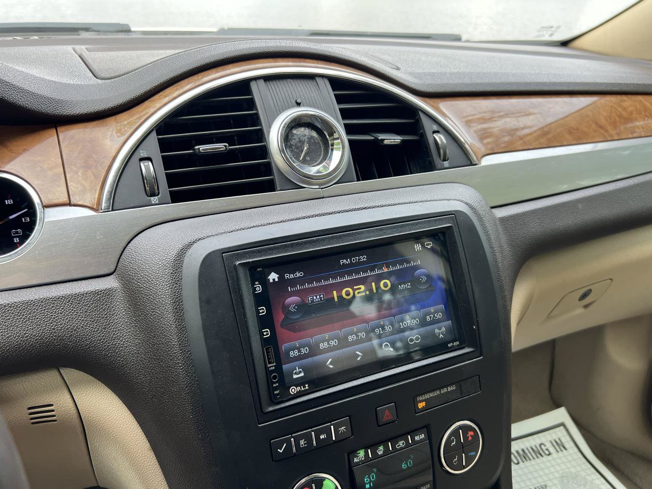 Used 2009 Buick Enclave CXL w/ Driver Confidence Package FWD image 15