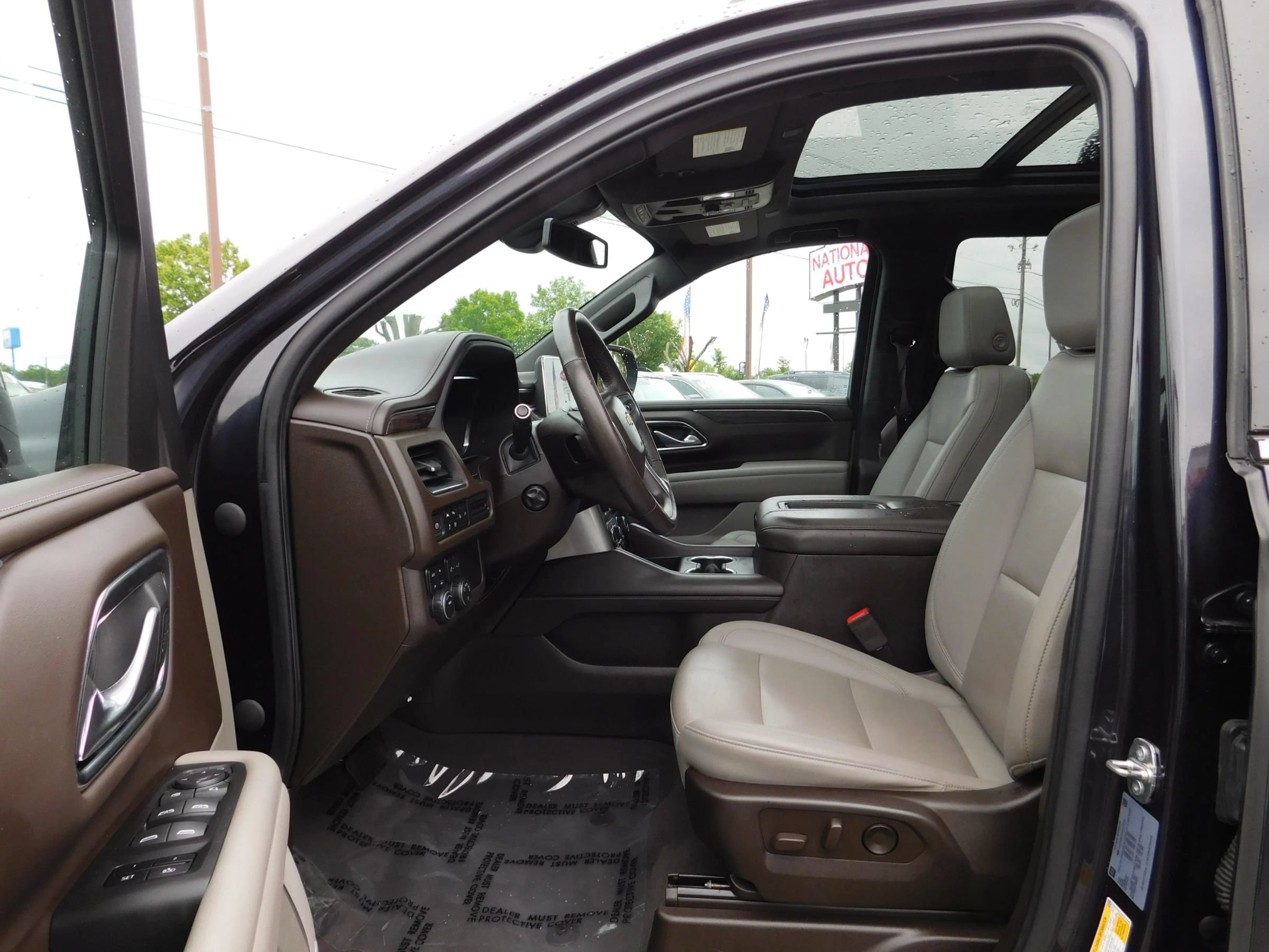Used 2022 Chevrolet Tahoe LT w/ LT Signature Plus Package AWD/4WD image 18