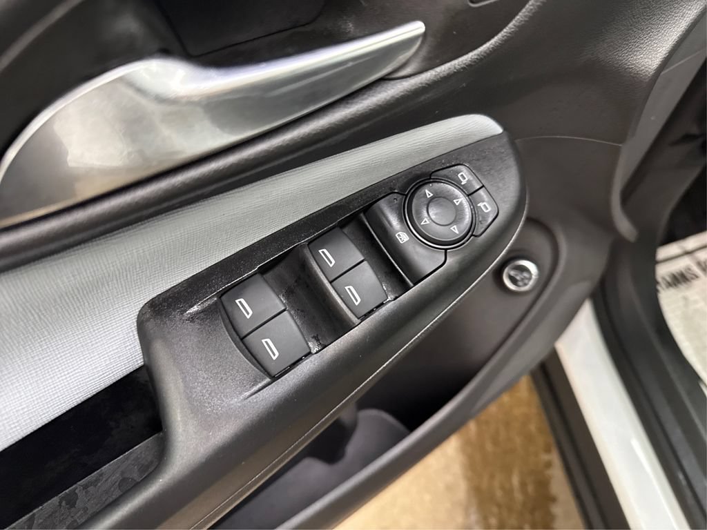 Used 2025 Buick Envista Preferred w/ Convenience I Package FWD image 34