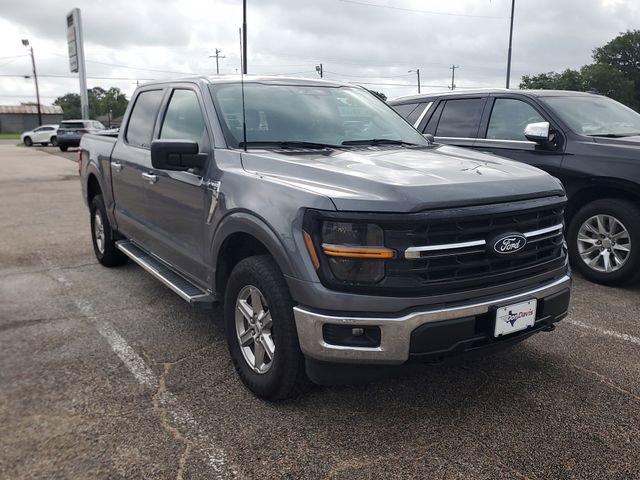 Used 2025 Ford F150 XLT w/ Equipment Group 301A Standard AWD/4WD image 3