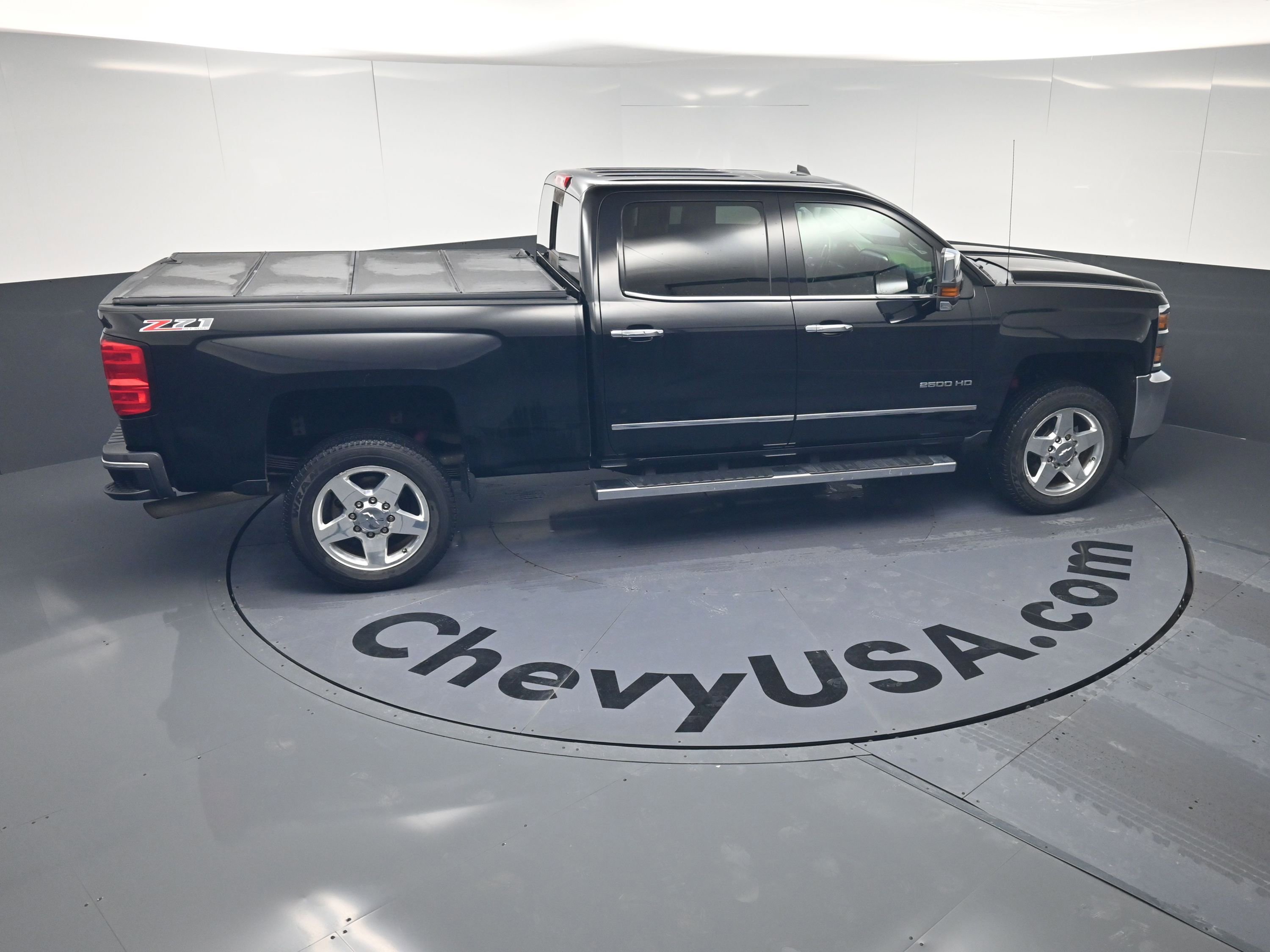 Used 2015 Chevrolet Silverado 2500 LTZ w/ LTZ Plus Package image 16