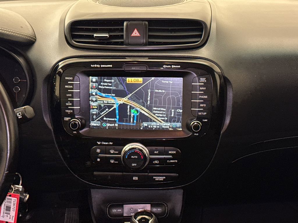 Used 2016 Kia Soul + w/ Audio Package FWD image 14