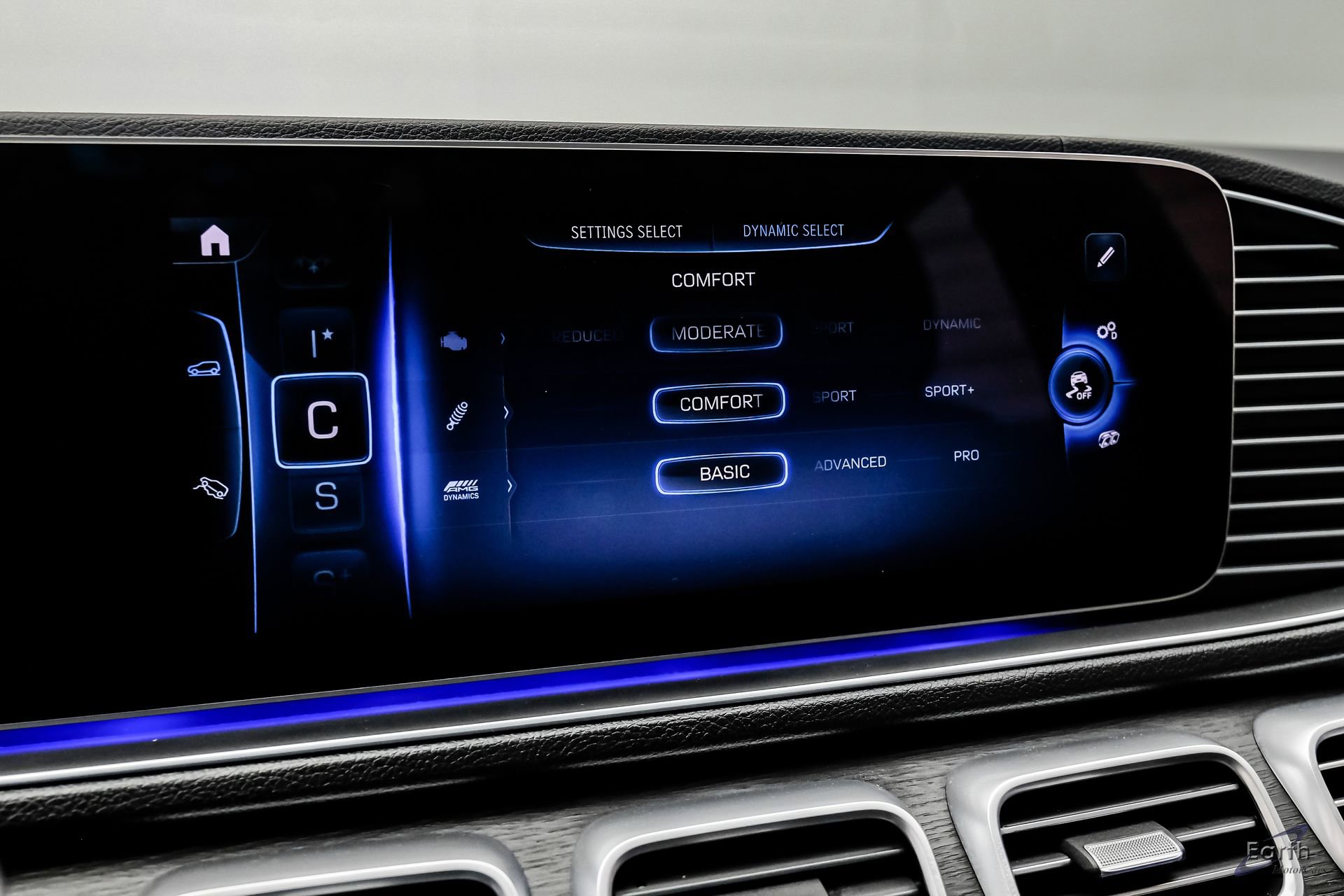 Used 2024 Mercedes-Benz GLE 53 AMG 4MATIC Coupe image 78