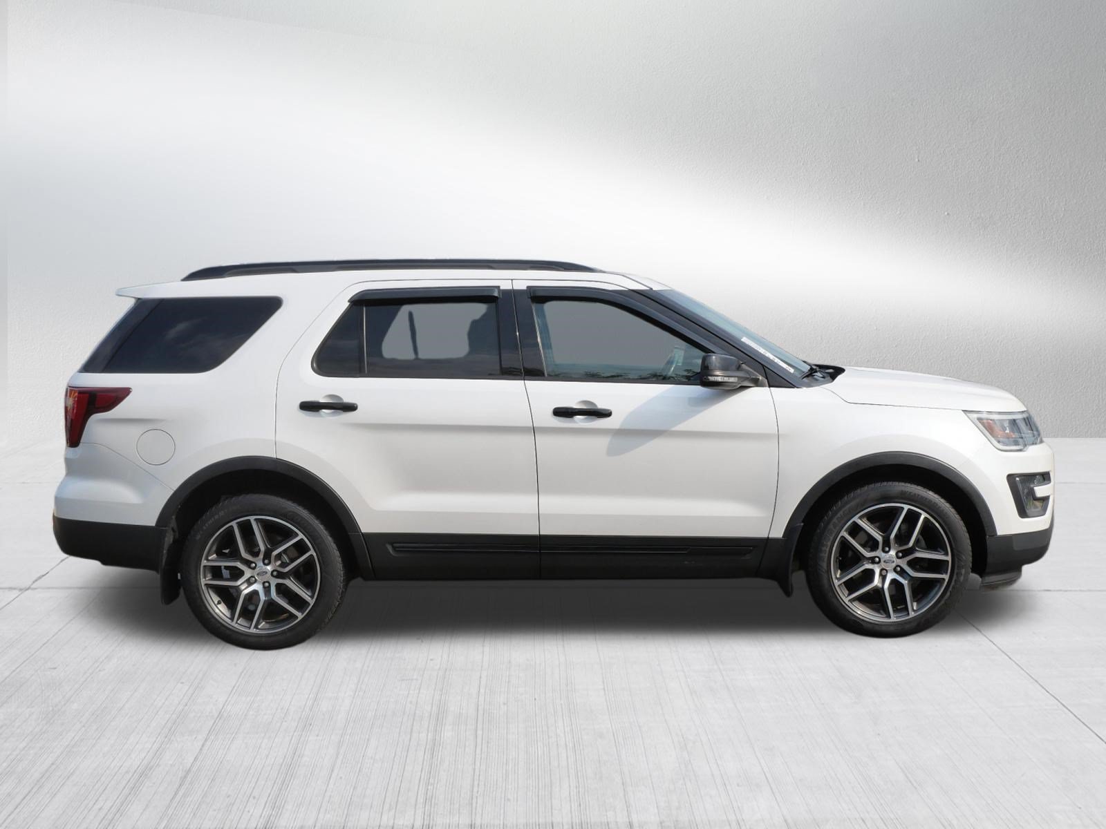 Used 2016 Ford Explorer Sport AWD/4WD image 8