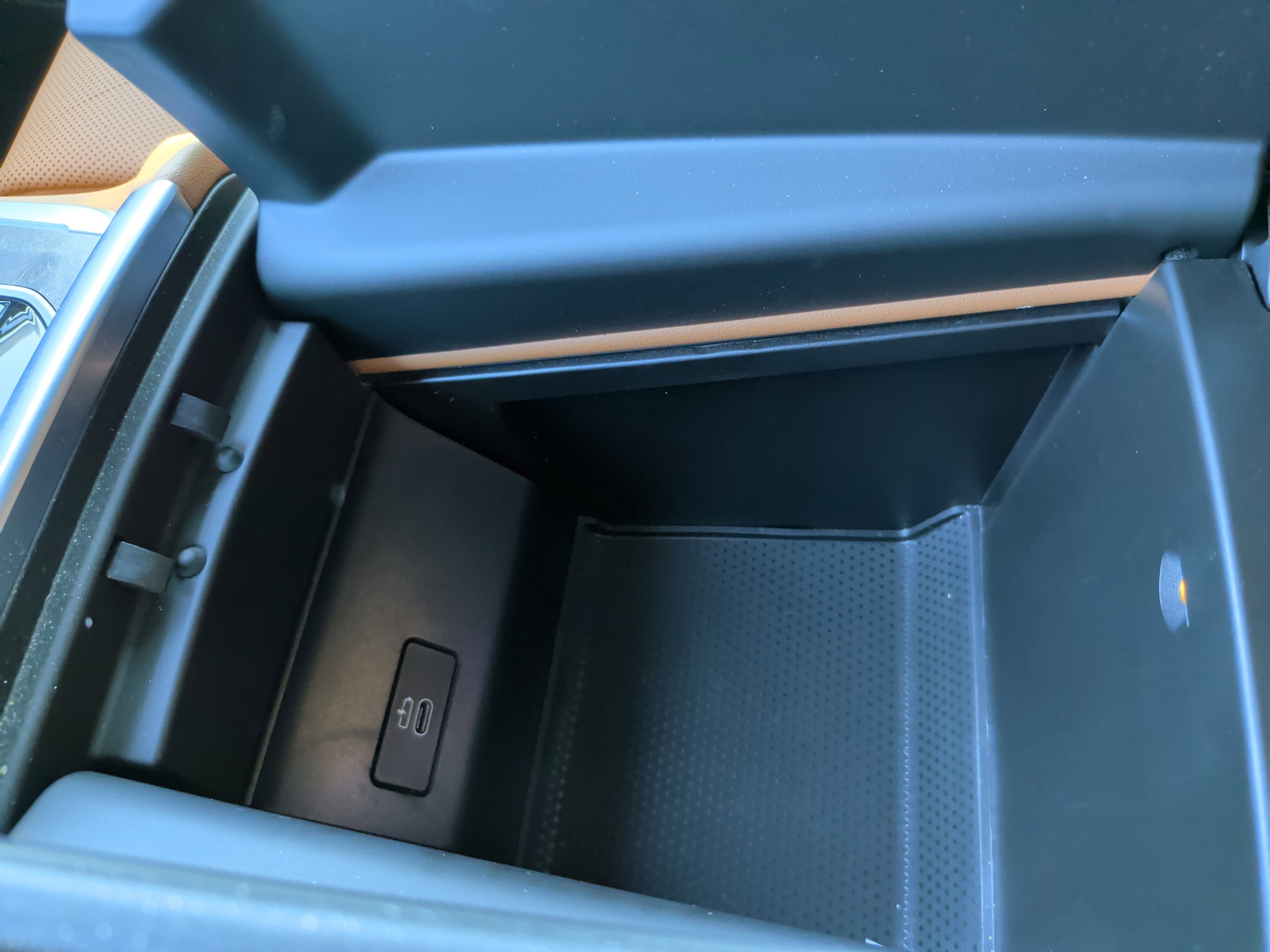 Certified 2025 BMW X5 xDrive40i w/ M Sport Package image 27