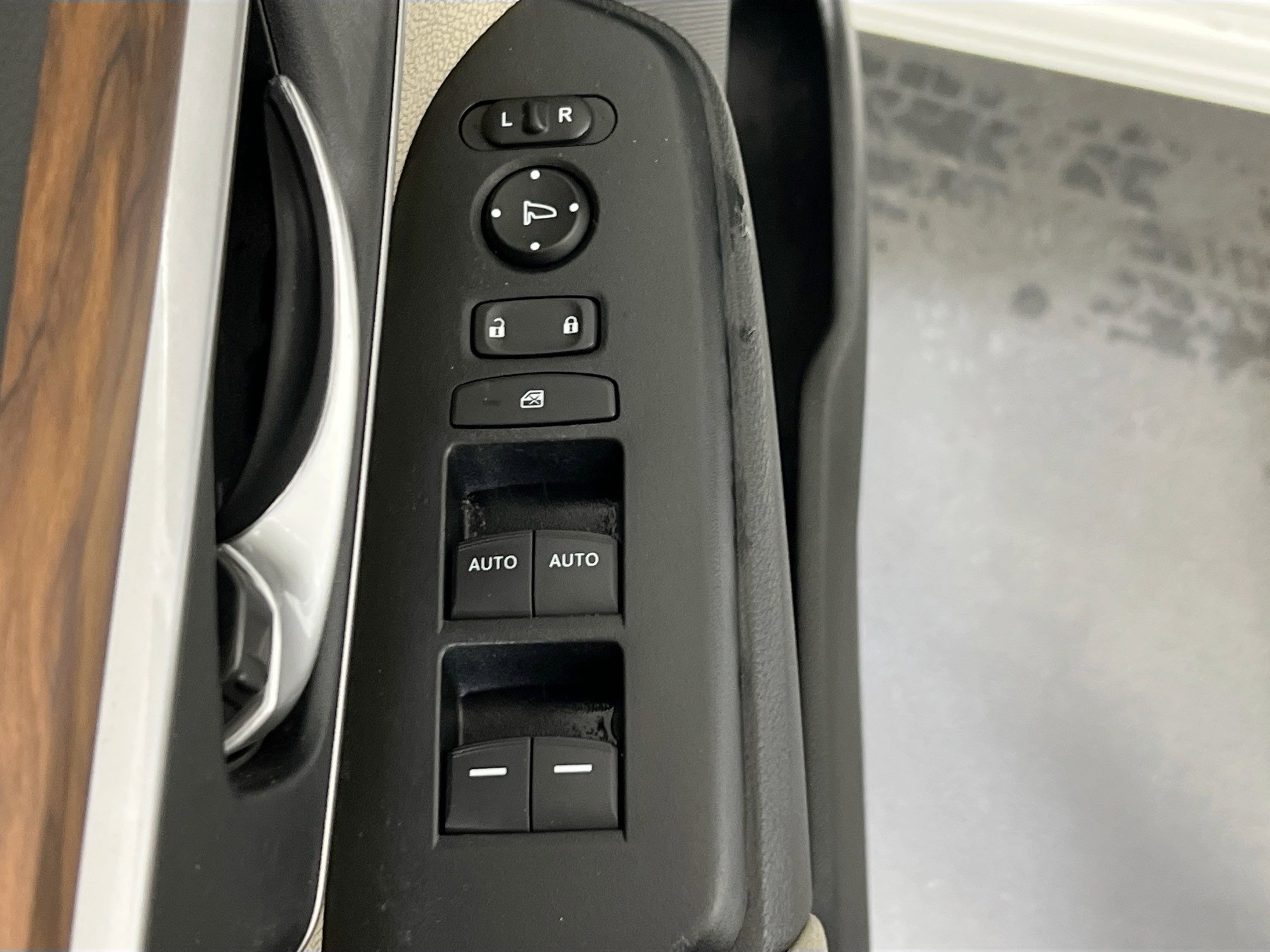 Used 2022 Honda CR-V EX image 17