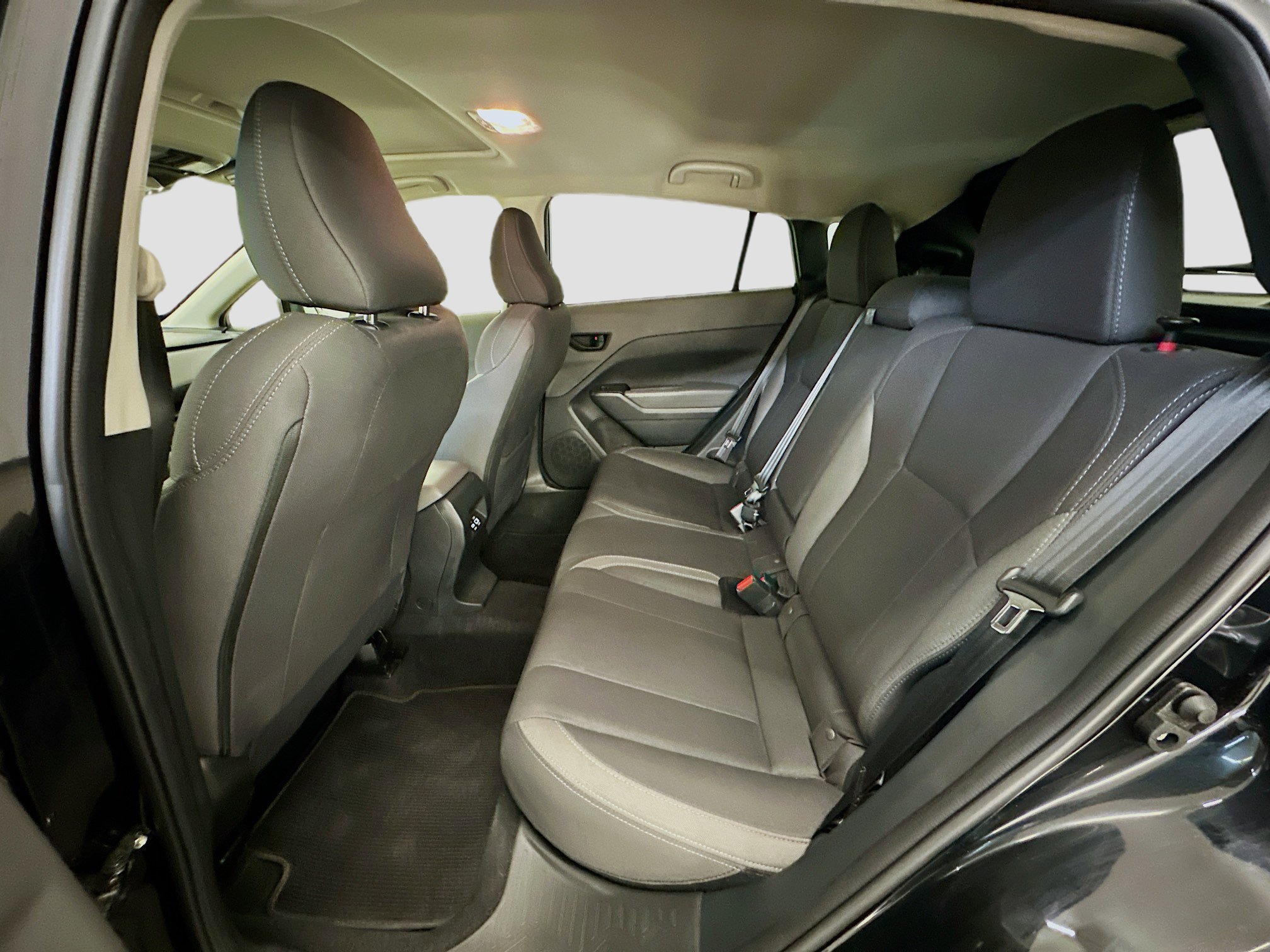 Used 2025 Subaru Crosstrek 2.0i Premium image 29