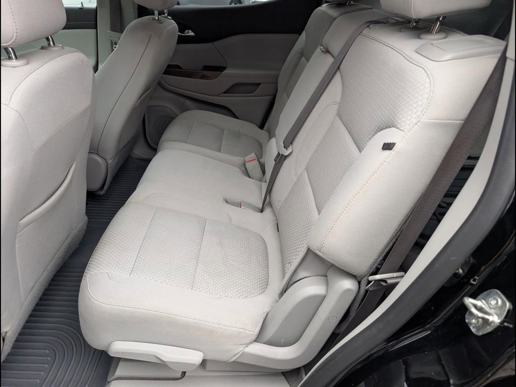 Used 2021 GMC Acadia SLE w/ Driver Convenience Package image 8