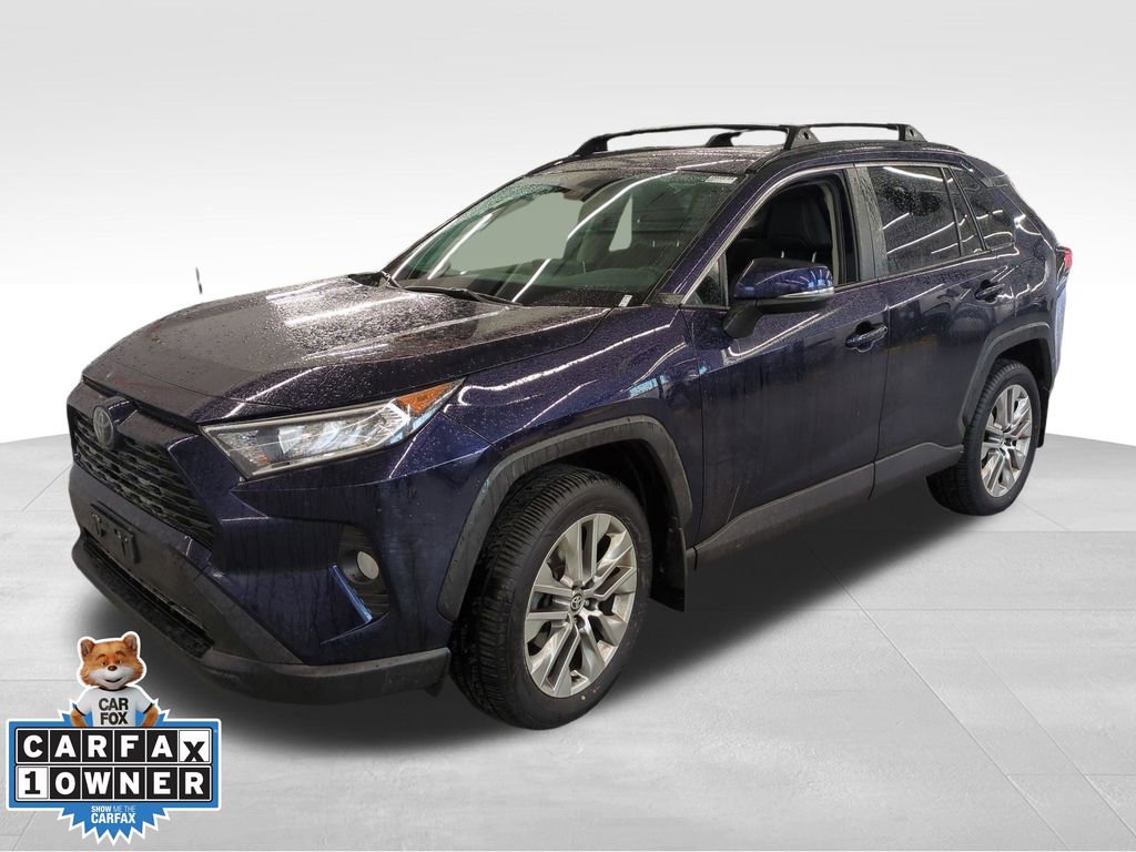 Used 2020 Toyota RAV4 XLE Premium image 8