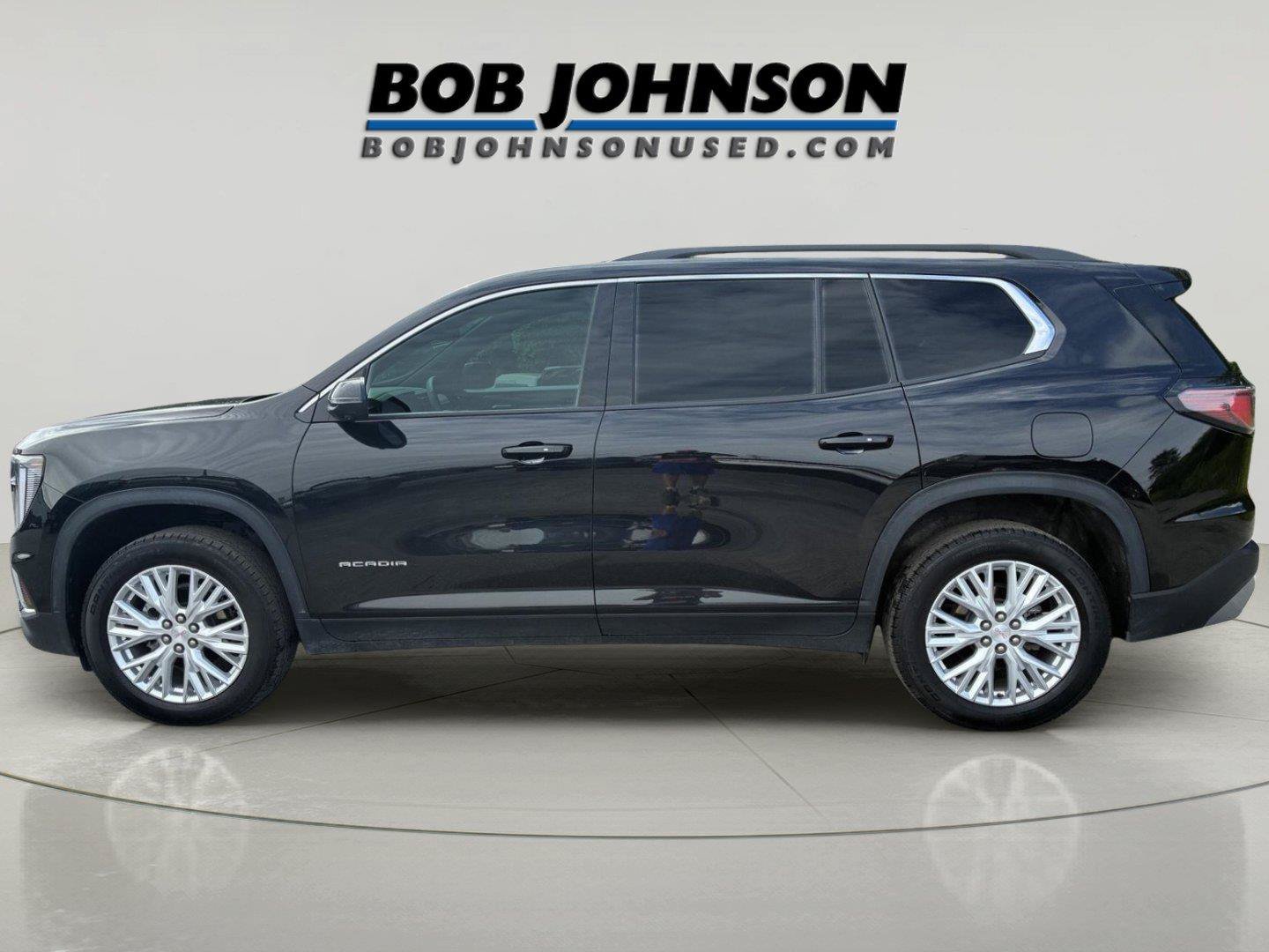 Used 2025 GMC Acadia Elevation w/ Elevation Premium Package AWD/4WD image 4