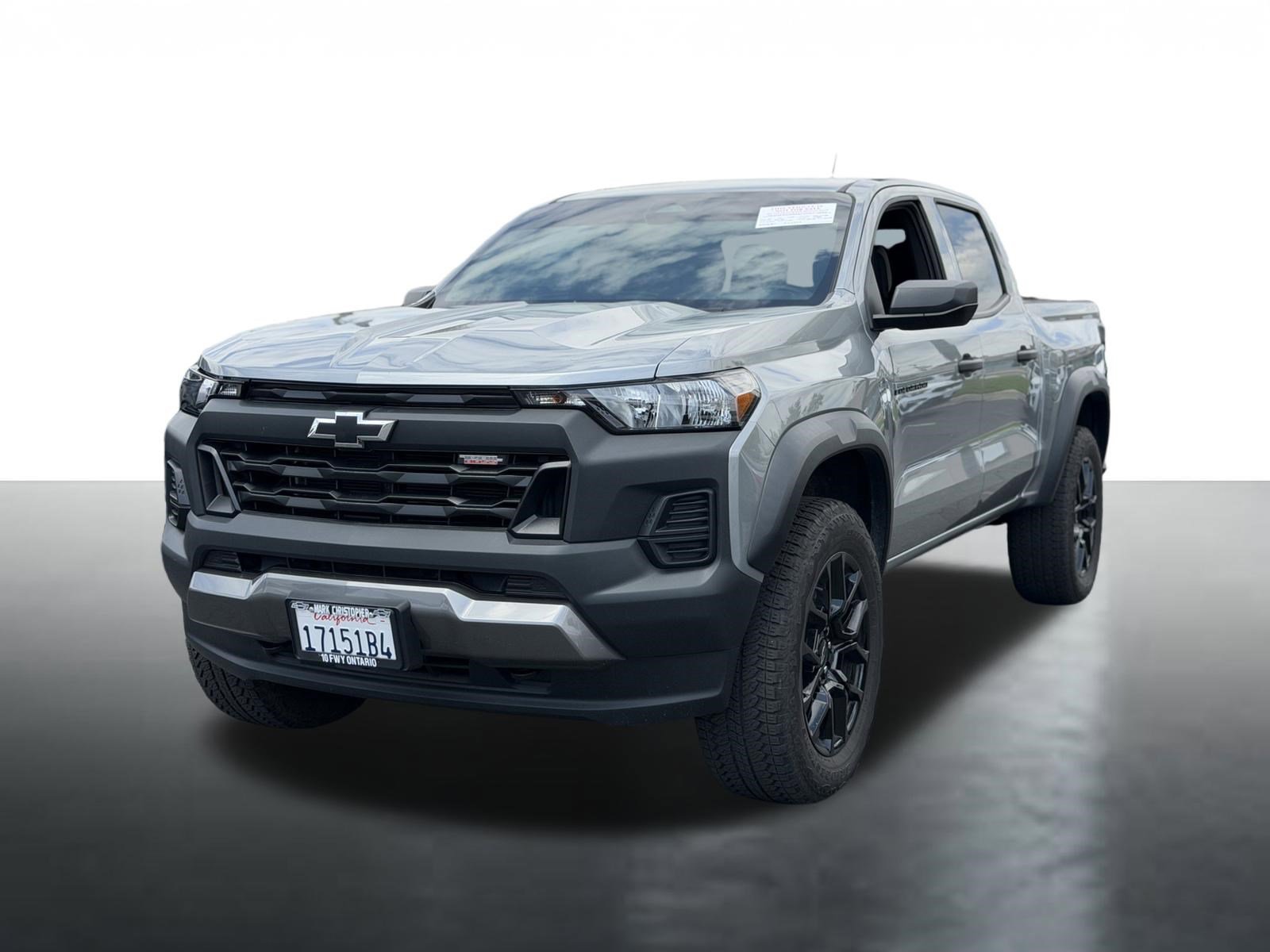 Used 2024 Chevrolet Colorado Trail Boss w/ LPO, Dark Essentials Package AWD/4WD image 4
