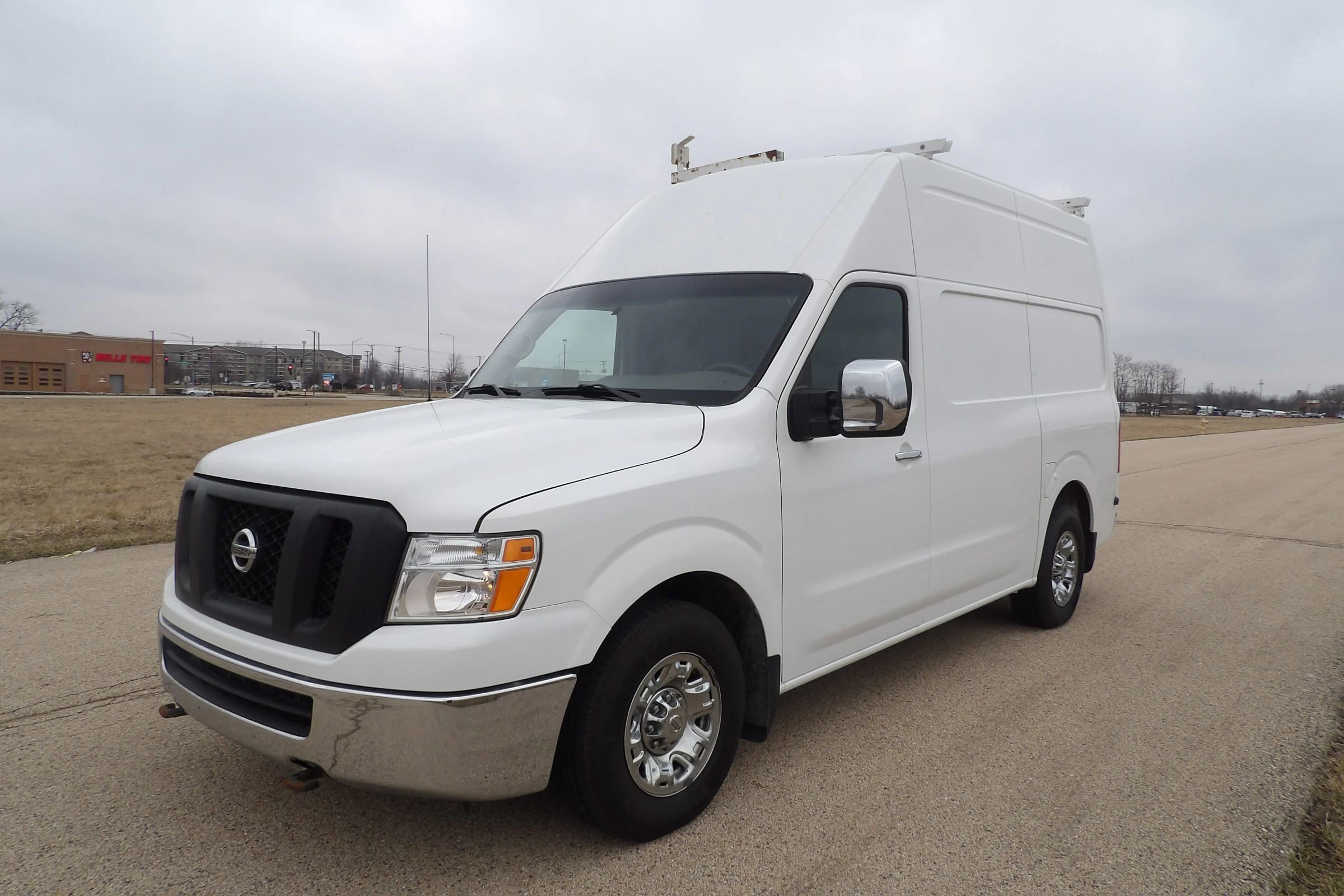Used 2017 Nissan NV 3500 SL w/ Technology Package image 4
