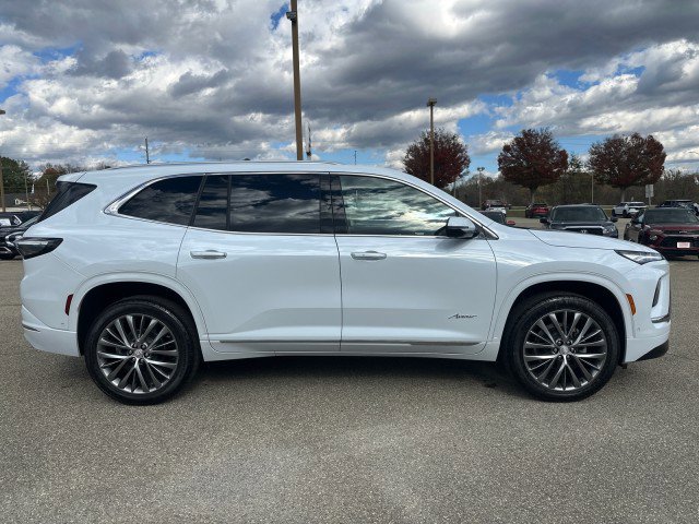 New 2026 Buick Enclave Avenir image 9