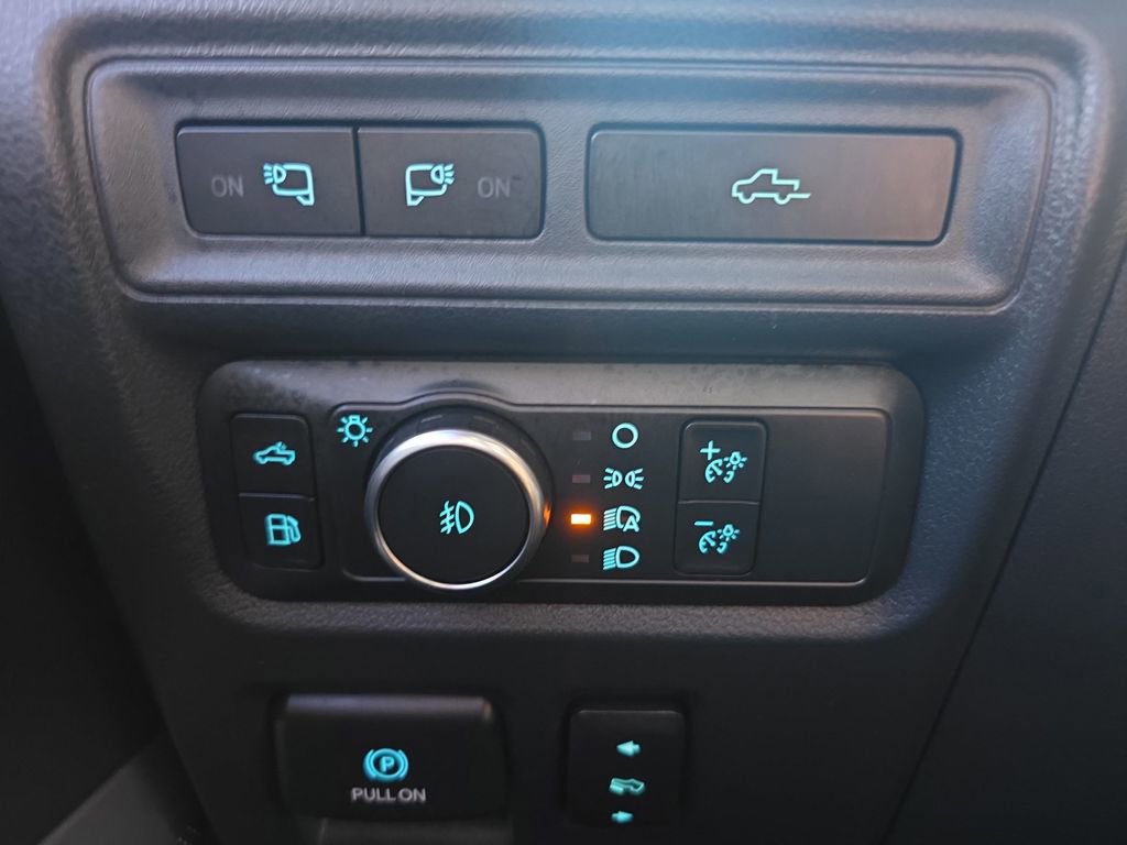 Certified 2022 Ford F150 Lariat w/ Equipment Group 502A High image 42