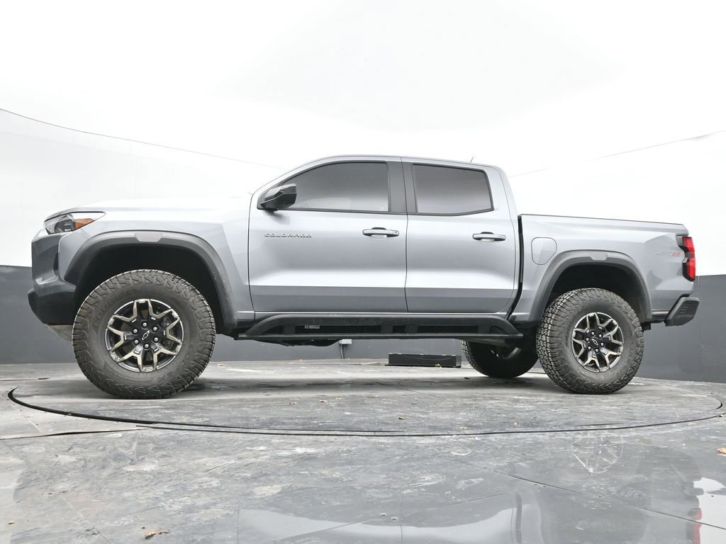 Used 2024 Chevrolet Colorado ZR2 w/ ZR2 Convenience Package III image 47