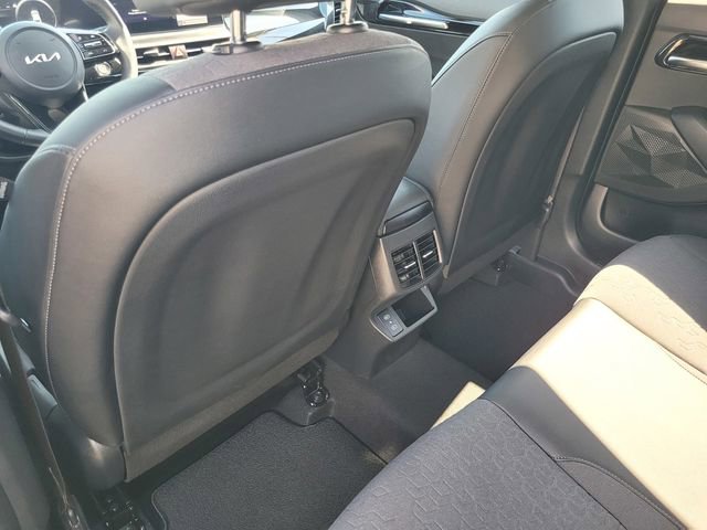 Used 2024 Kia Seltos S image 12