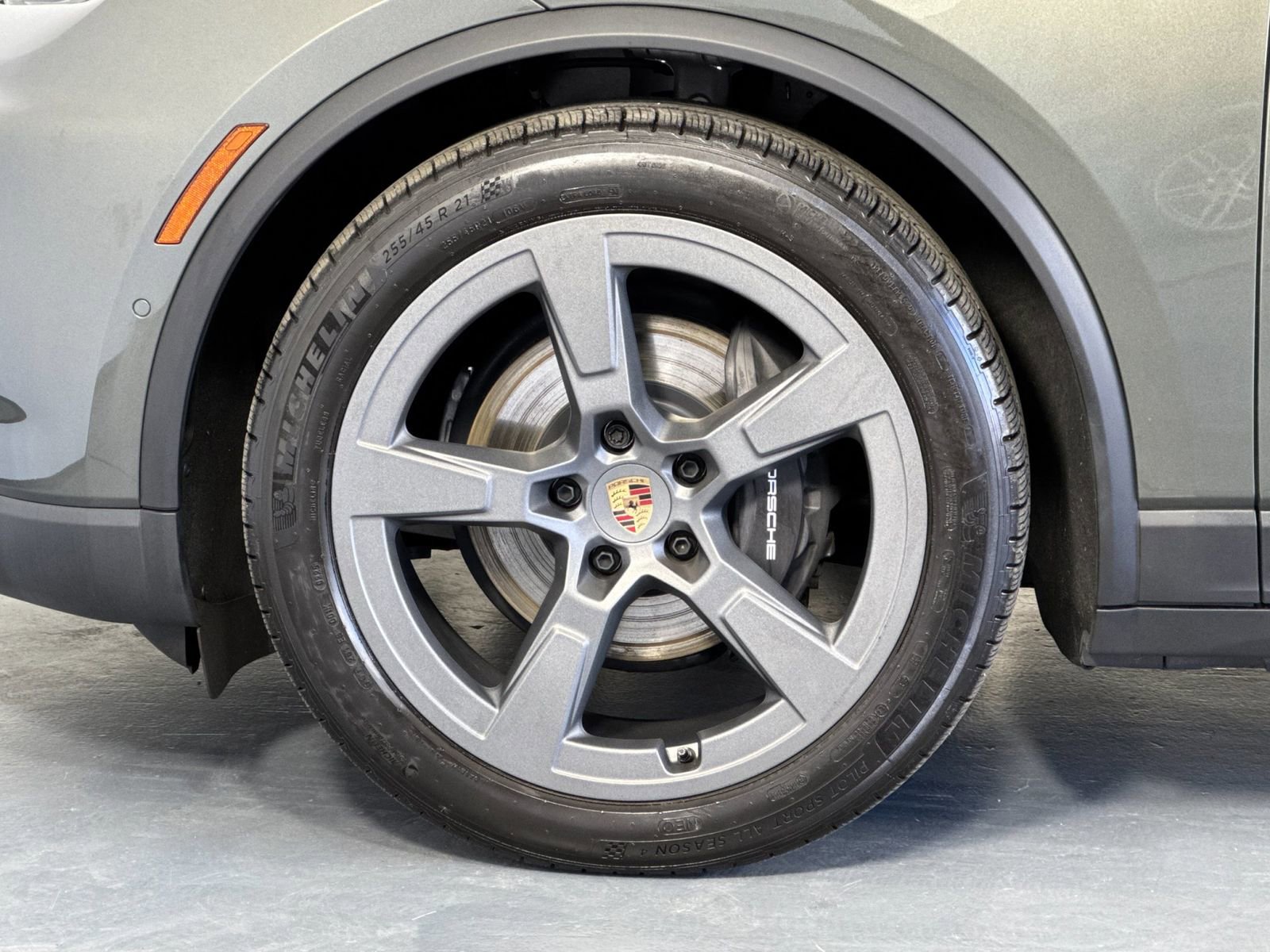 Used 2025 Porsche Macan 4 Electric image 34