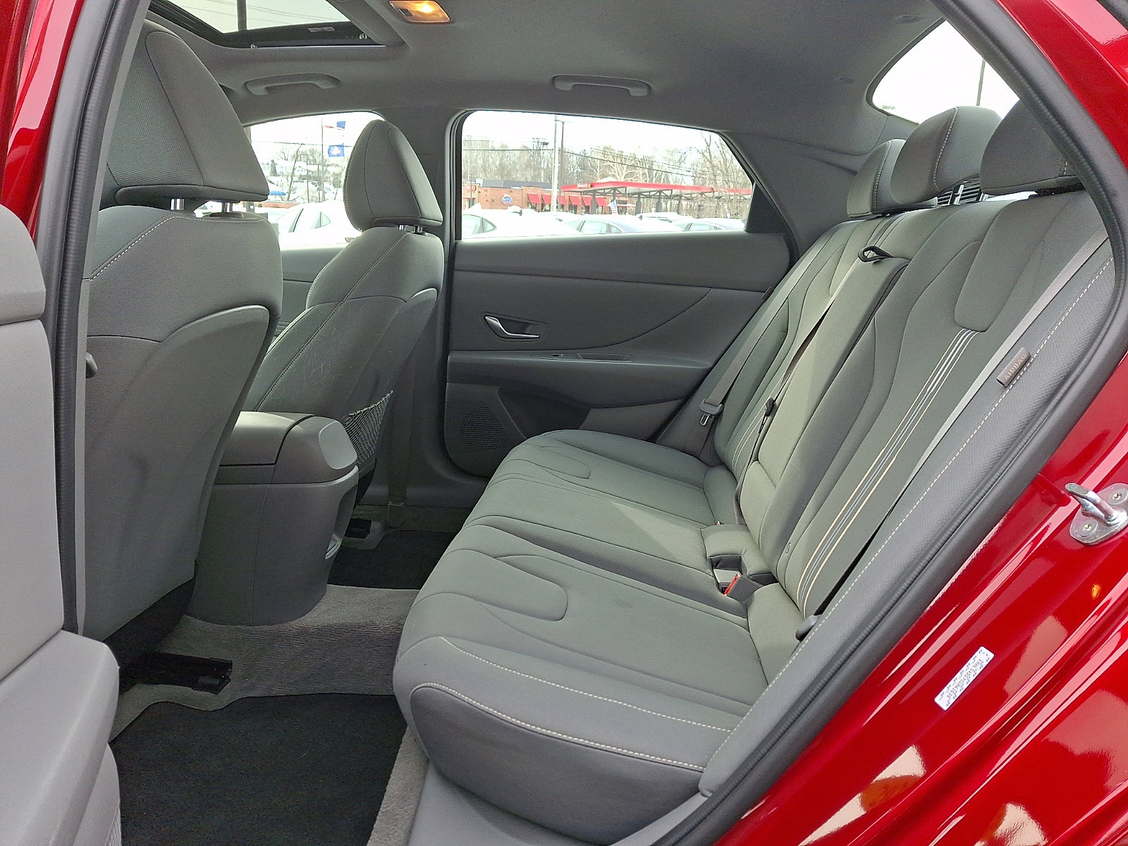 Used 2025 Hyundai Elantra SEL image 10