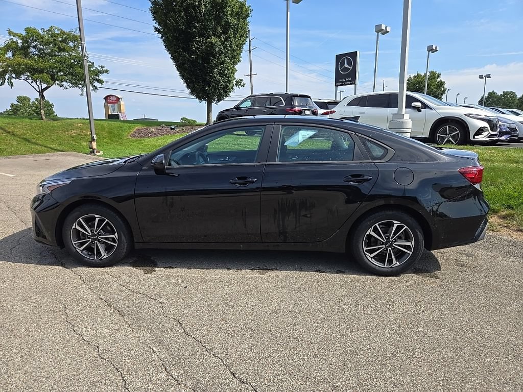 Certified 2023 Kia Forte LXS FWD image 7