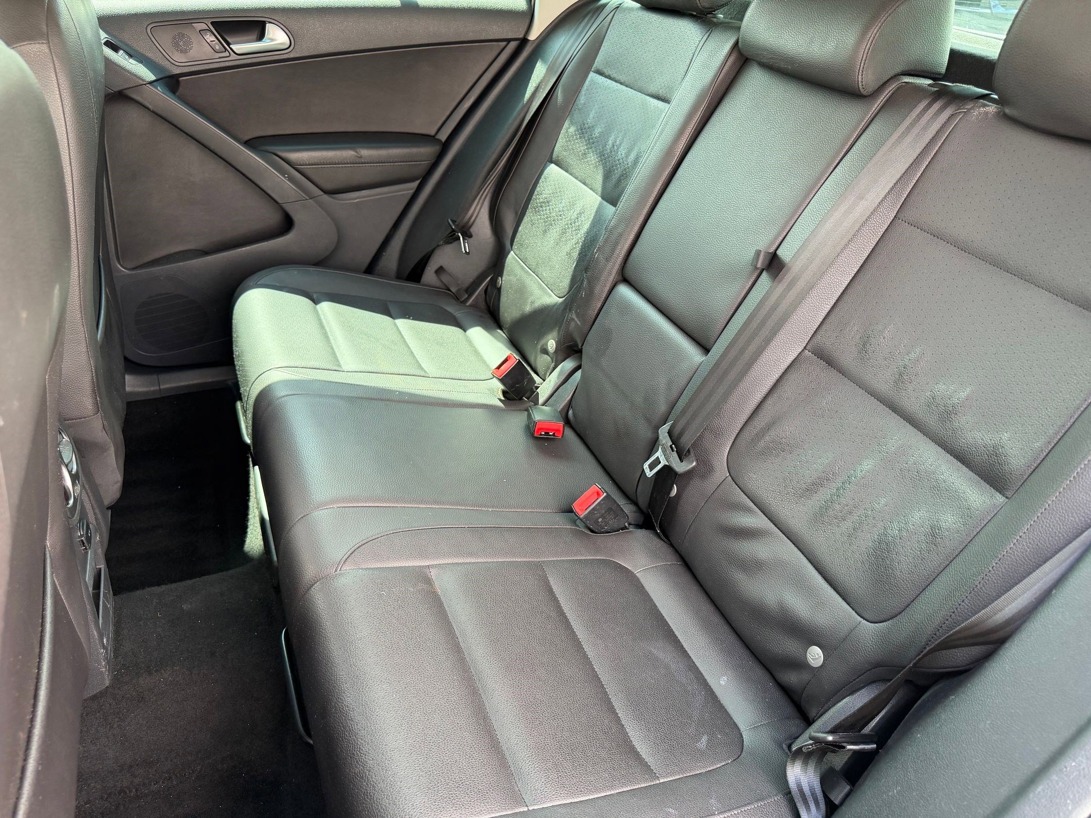 Used 2014 Volkswagen Tiguan SE FWD image 25
