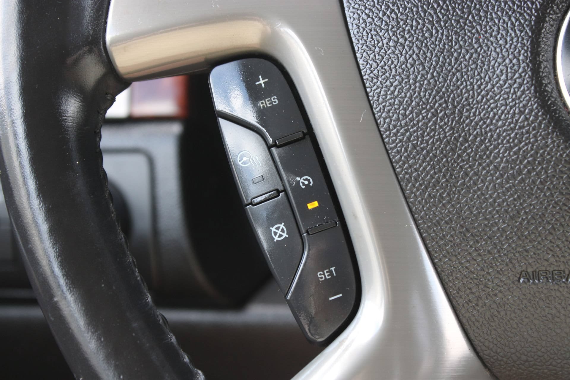 Used 2013 Chevrolet Avalanche LTZ AWD/4WD image 34