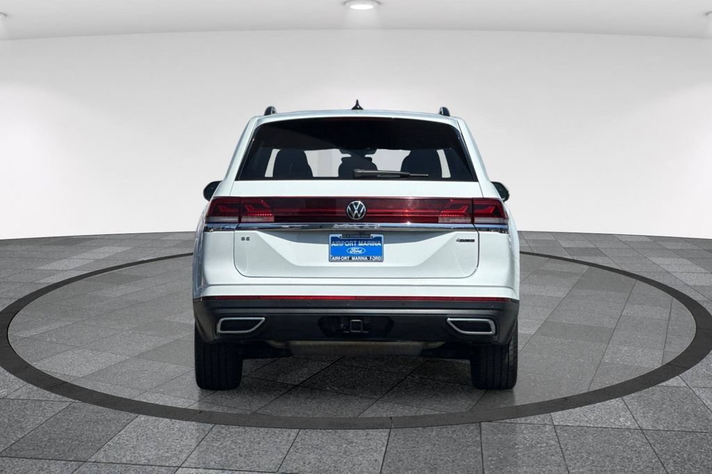 Used 2024 Volkswagen Atlas SE AWD/4WD image 6