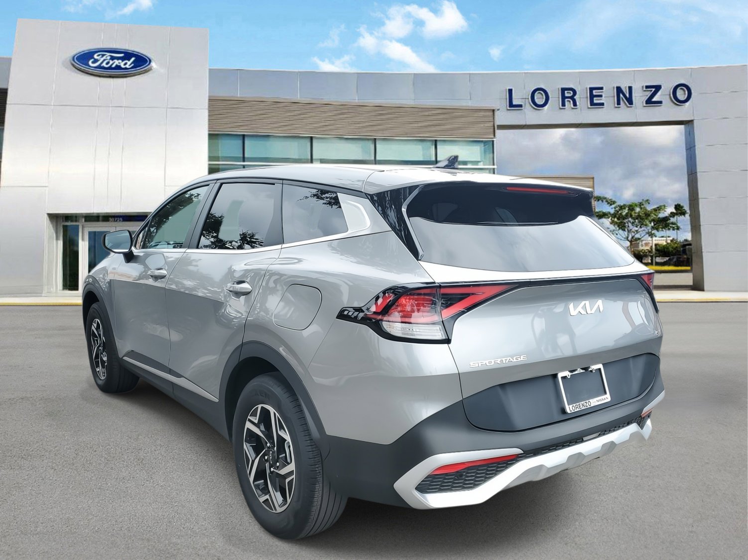 Used 2023 Kia Sportage LX image 6